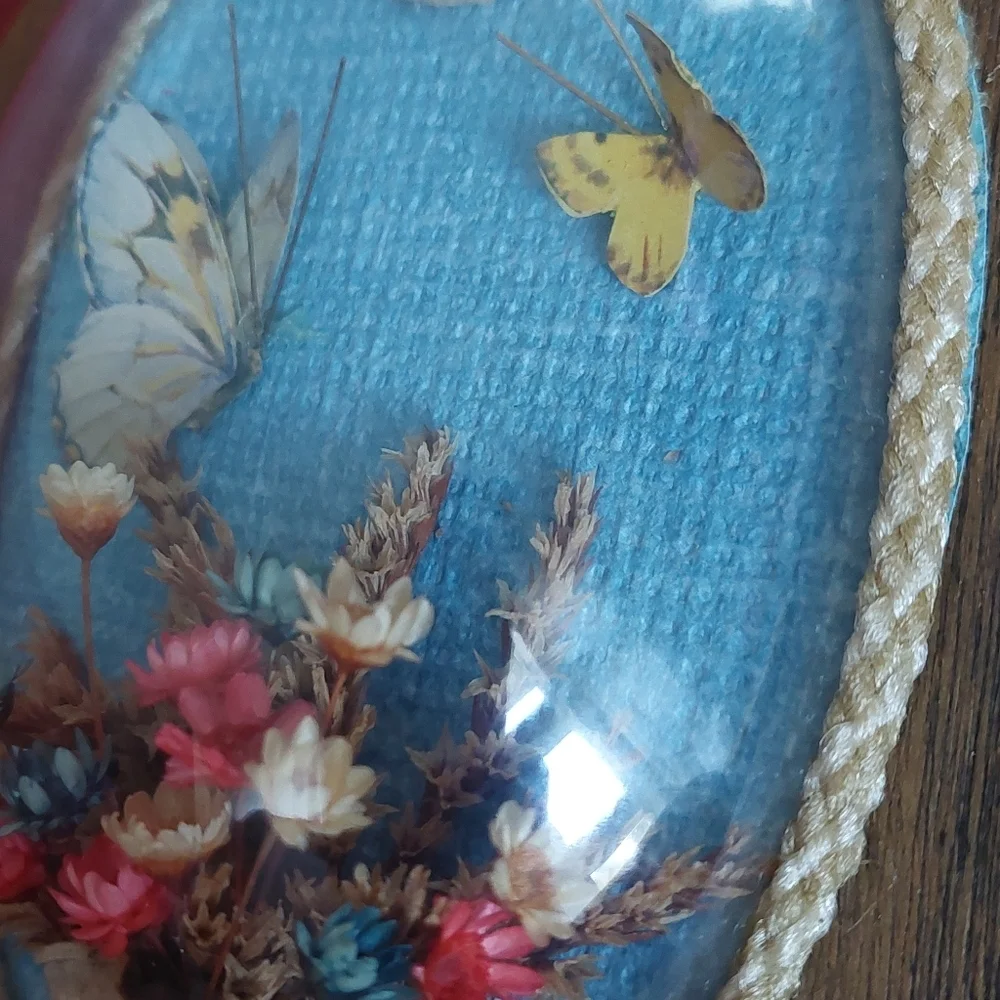 Vintage Handcrafted Wood Hanging Plaque BOHO Butterflies Bubble Plaque. (E)